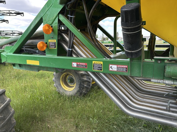 Used 2012 John Deere 1870 Air Drills and Seeders at Horizon Ag & Turf in Falher, AB - Photo19