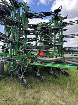 Used 2012 John Deere 1870 Air Drills and Seeders at Horizon Ag & Turf in Falher, AB - Photo21