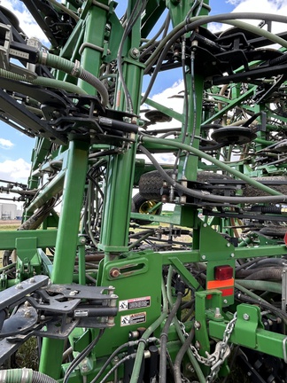 Used 2012 John Deere 1870 Air Drills and Seeders at Horizon Ag & Turf in Falher, AB - Photo24