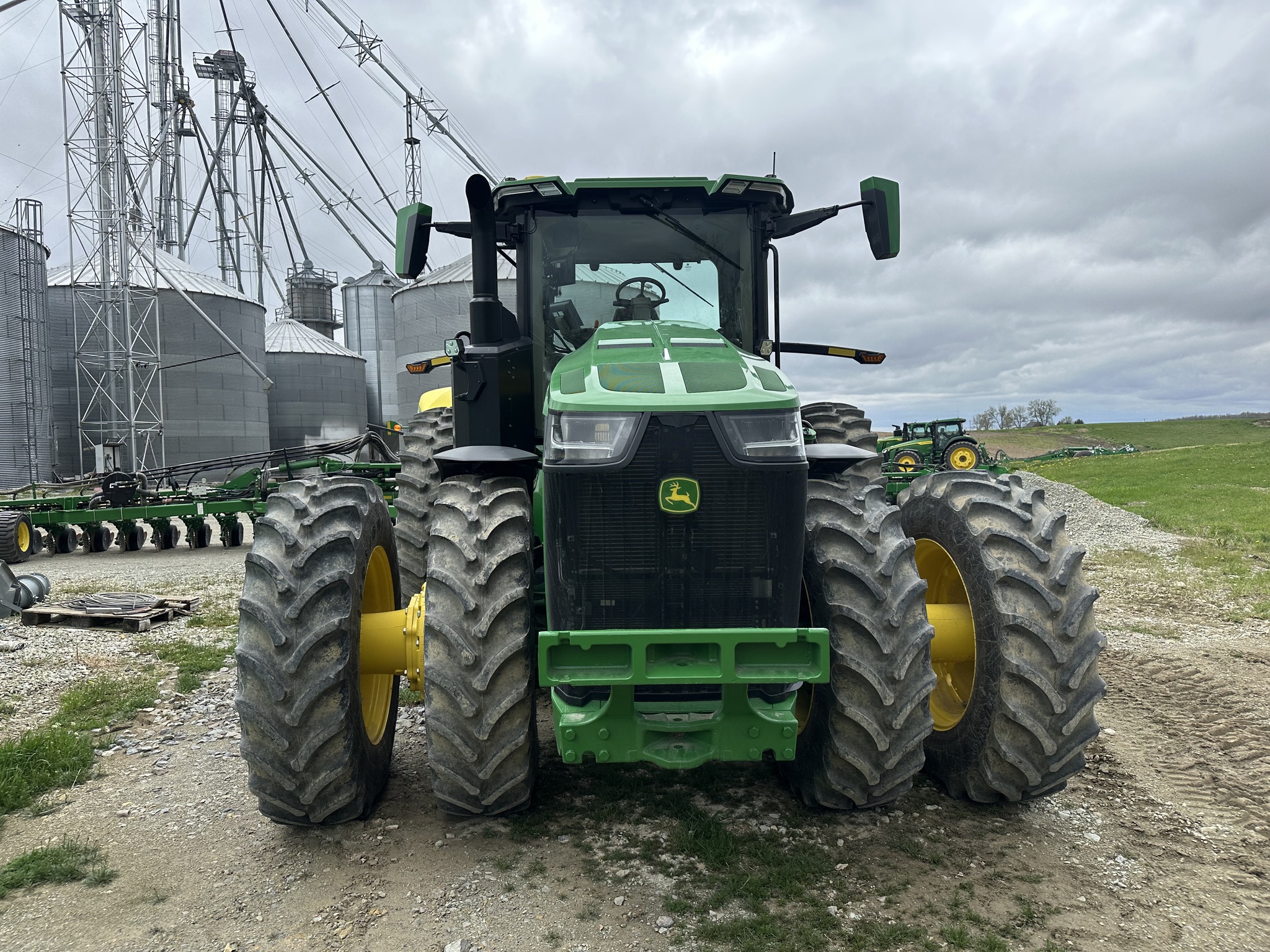 2024 John Deere 8R 340 Image 2