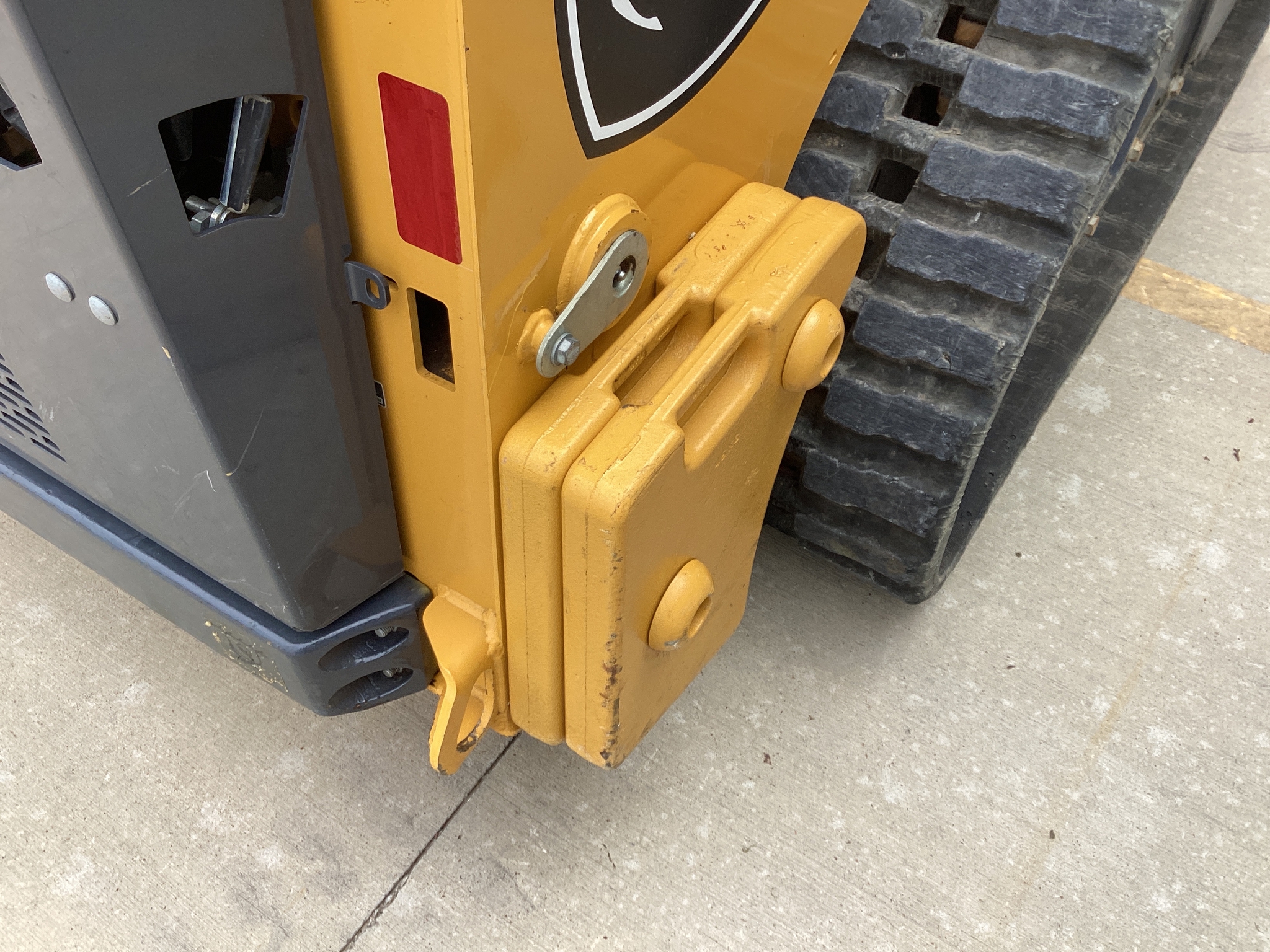 2023 John Deere 317G Image 24