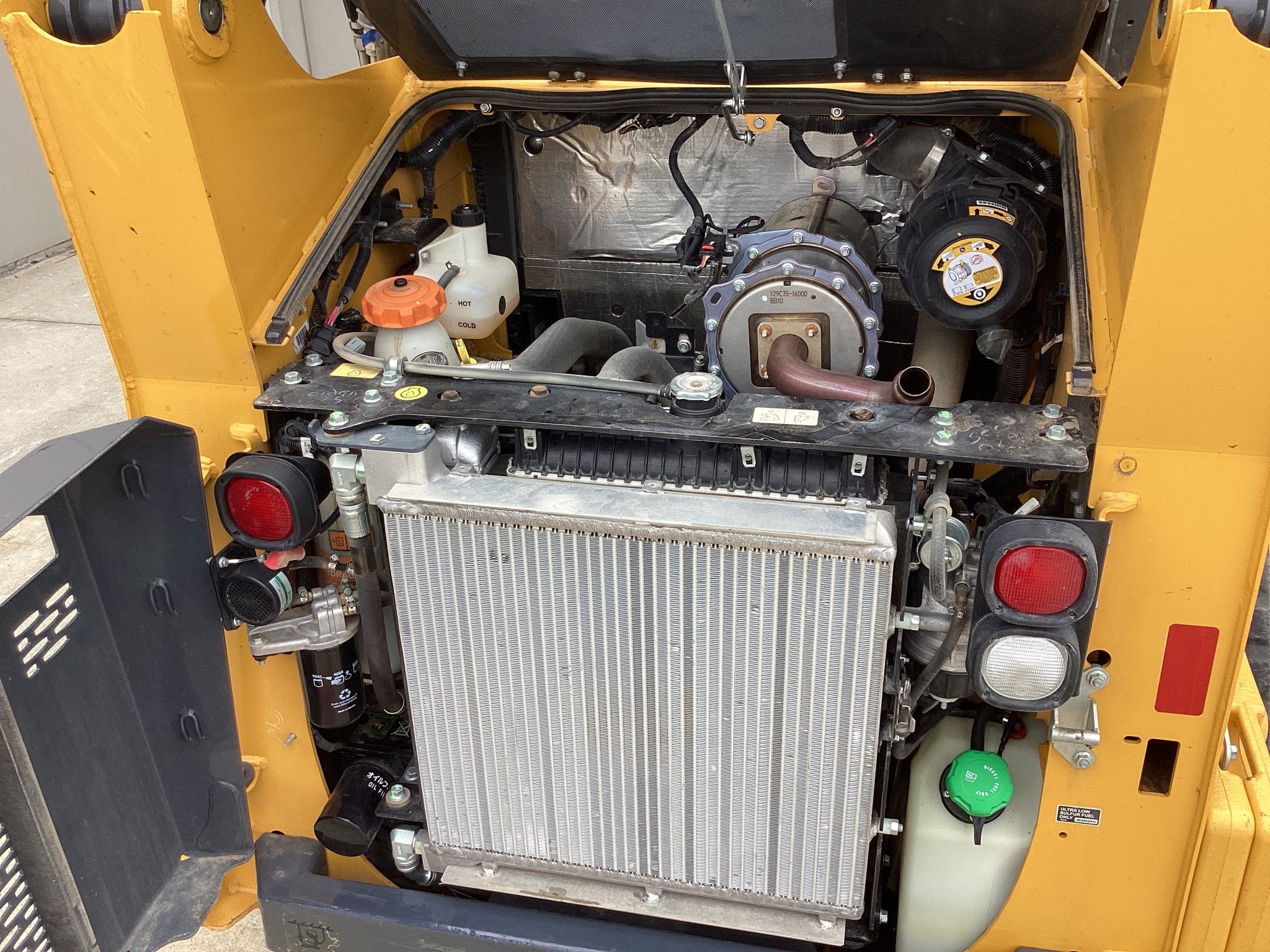 2023 John Deere 317G Image 27