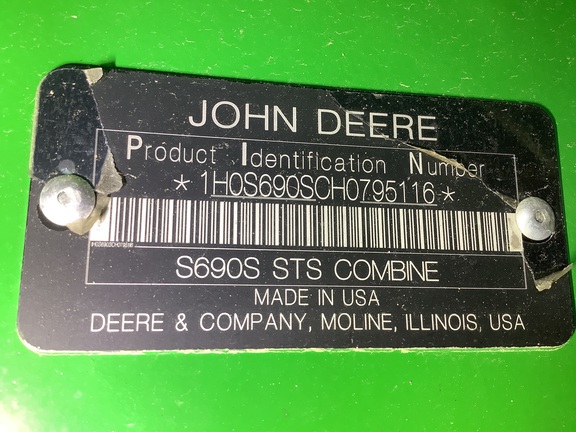 Photo of 2017 John Deere S690