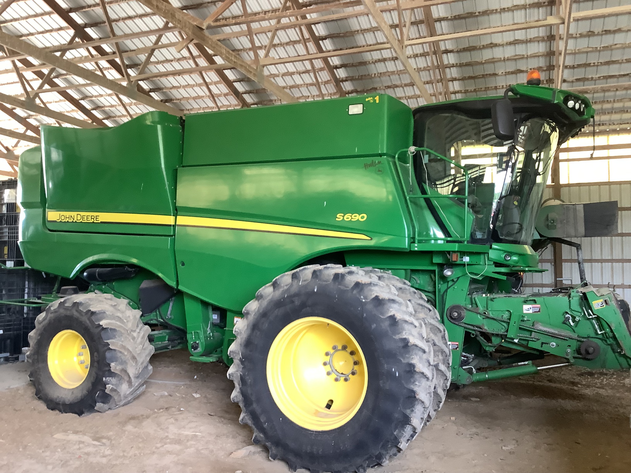 2017 John Deere S690