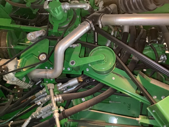 Photo of 2017 John Deere S690