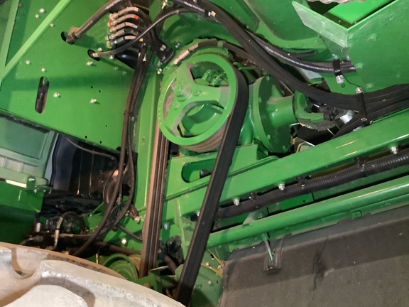 Photo of 2017 John Deere S690