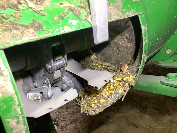 Photo of 2017 John Deere S690