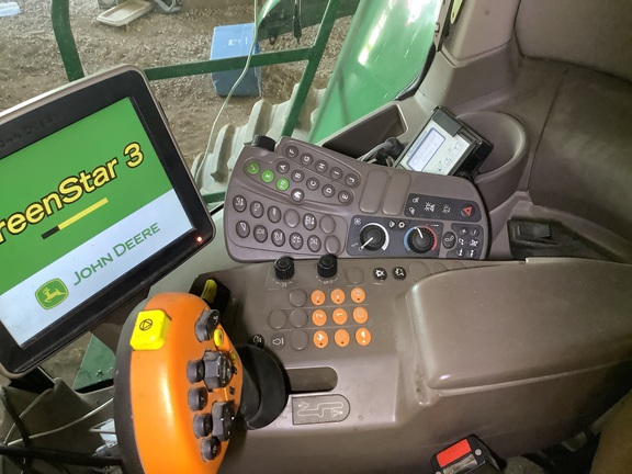 Photo of 2017 John Deere S690