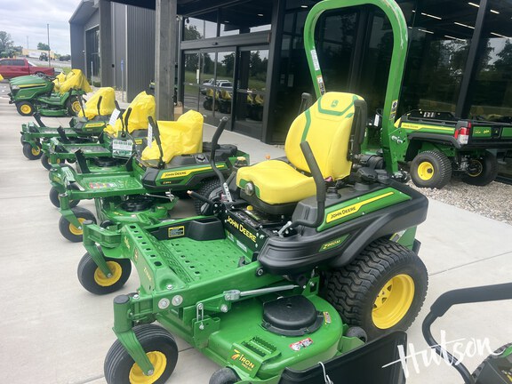 Photo of 2023 John Deere Z960M