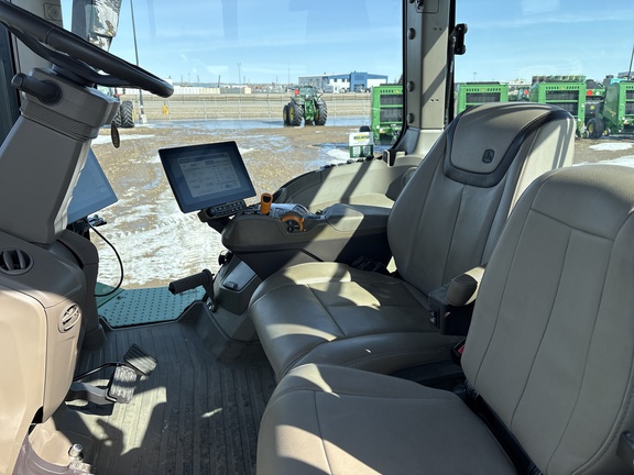 Used 2024 John Deere 9RX 640 Track Tractors at Horizon Ag & Turf in Lloydminster, AB - Photo11