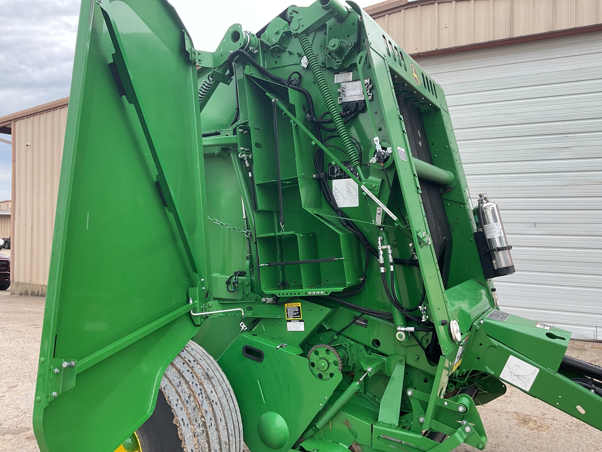 2022 John Deere 460R Image 8