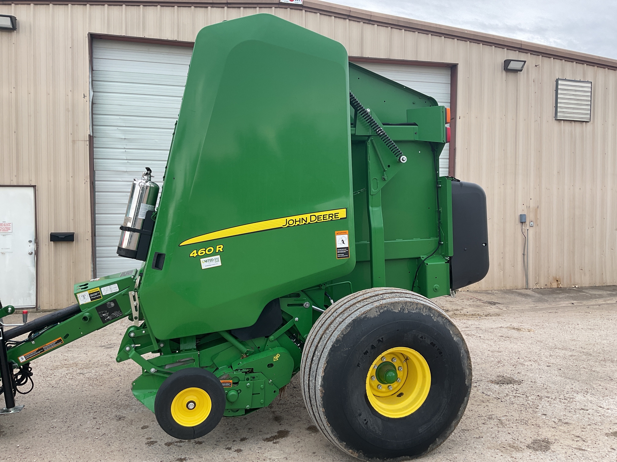 2022 John Deere 460R Image 1