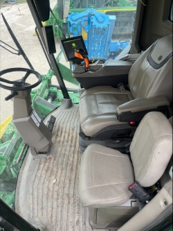 2023 John Deere CP770 Image 3