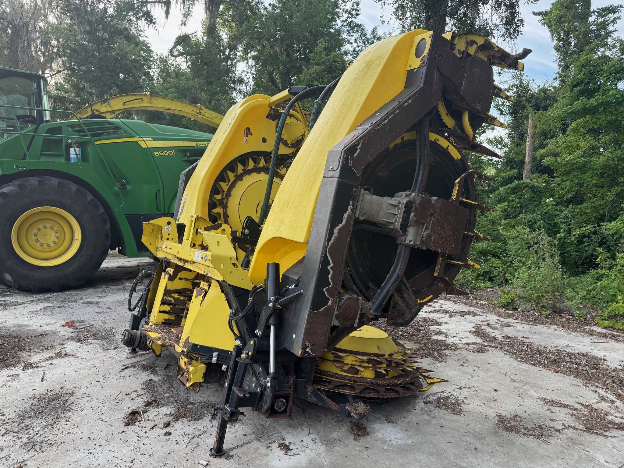 2021 John Deere 770 Image 1