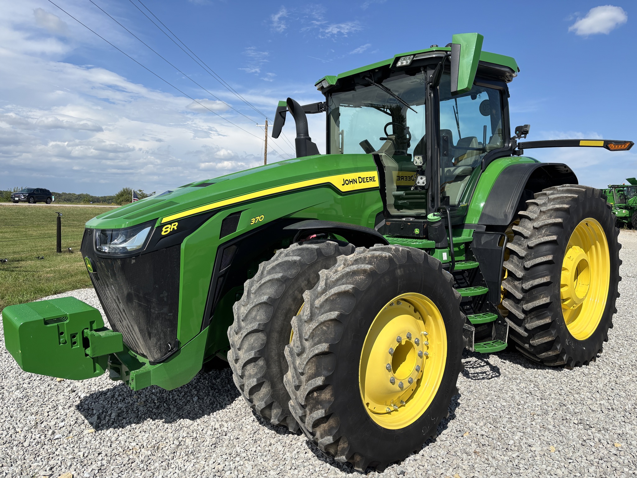 2020 John Deere 8R 370 Image 1