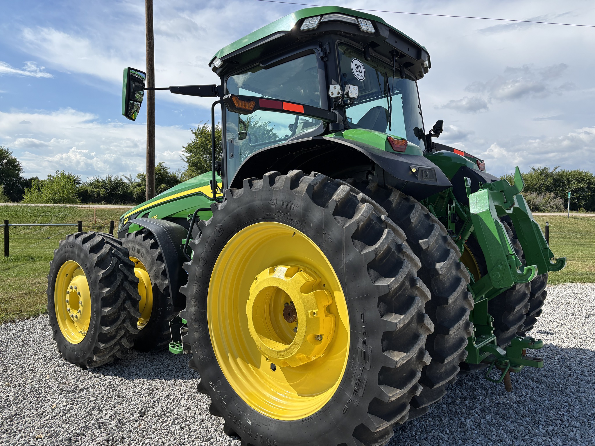 2020 John Deere 8R 370 Image 3
