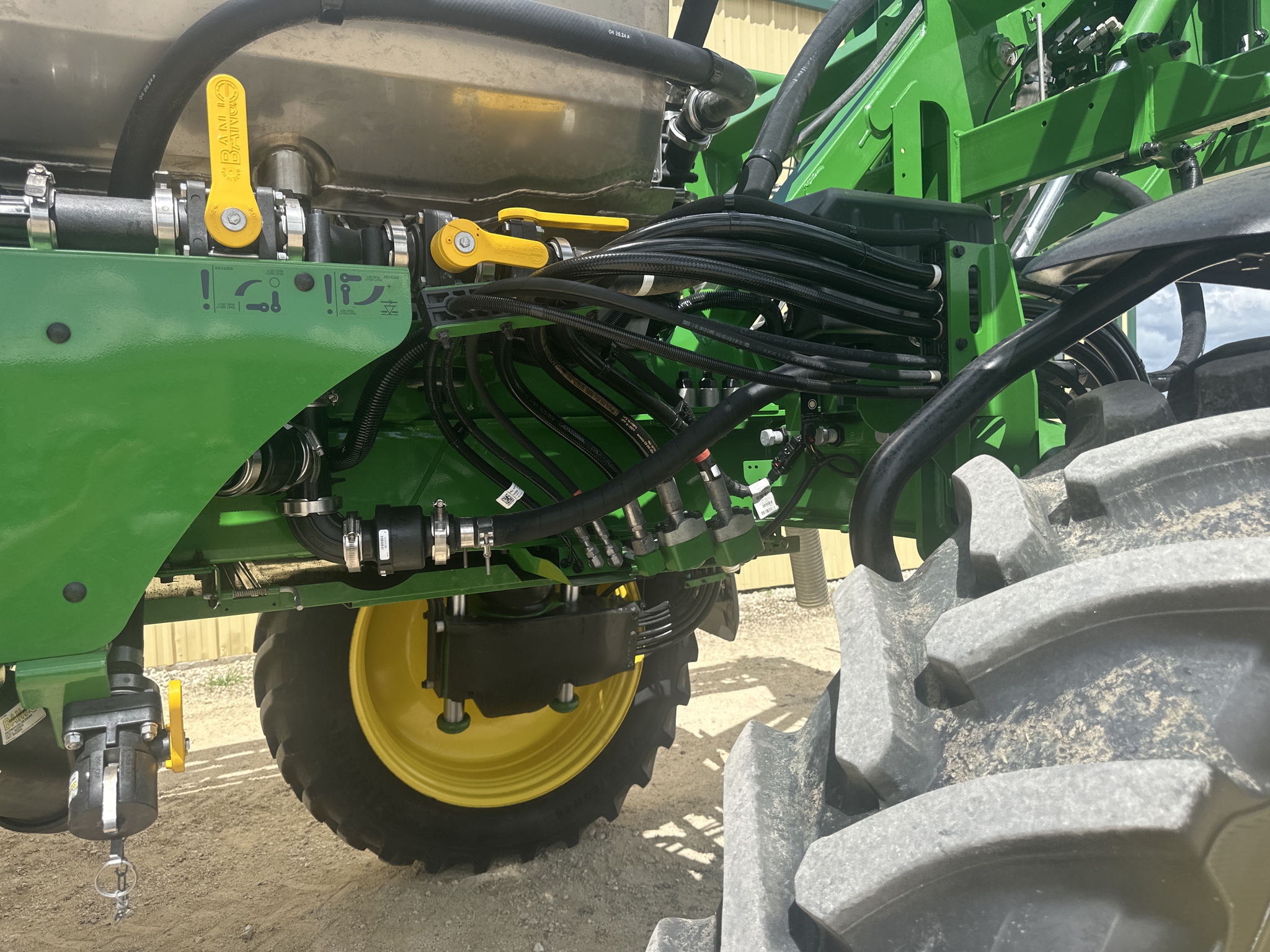 2024 John Deere 412R Image 22