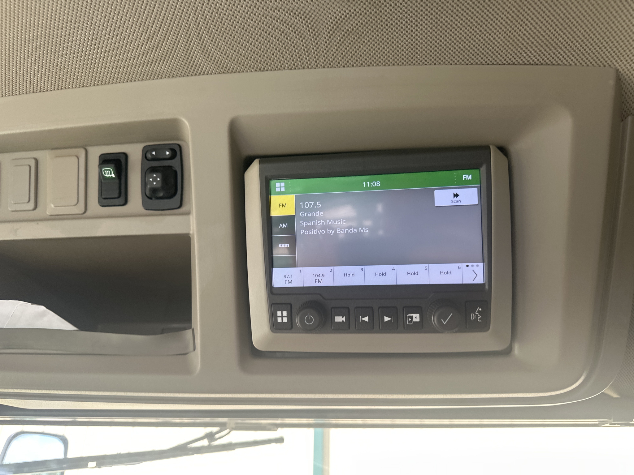 2024 John Deere 412R Image 15