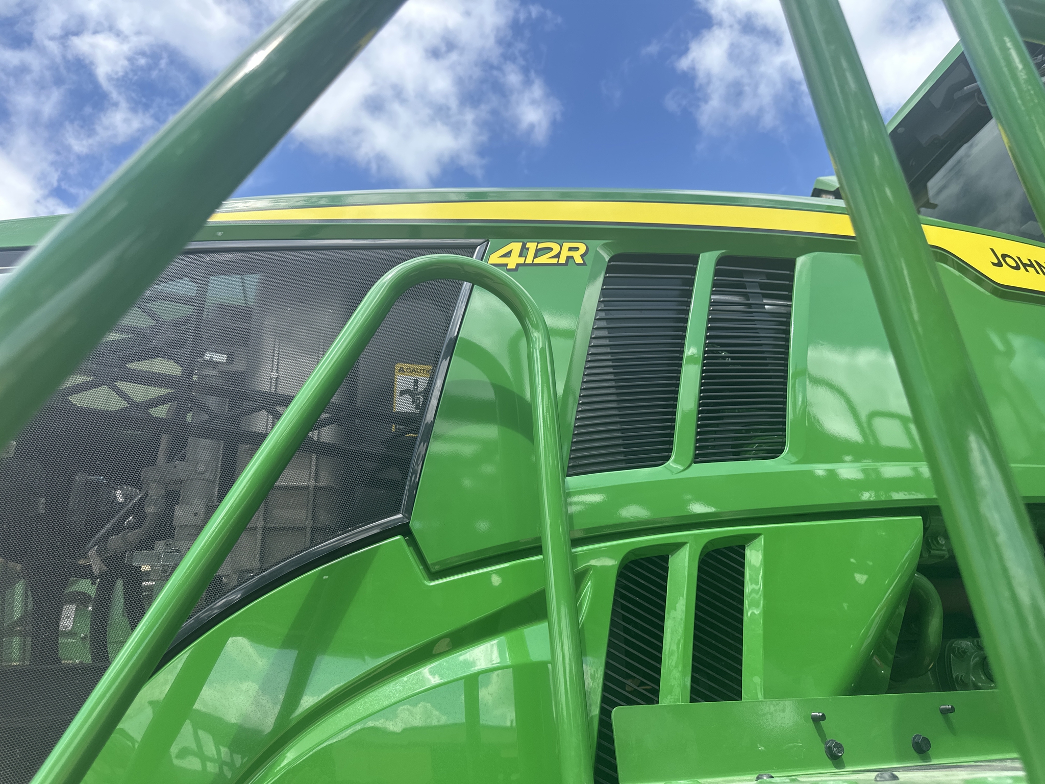 2024 John Deere 412R Image 33