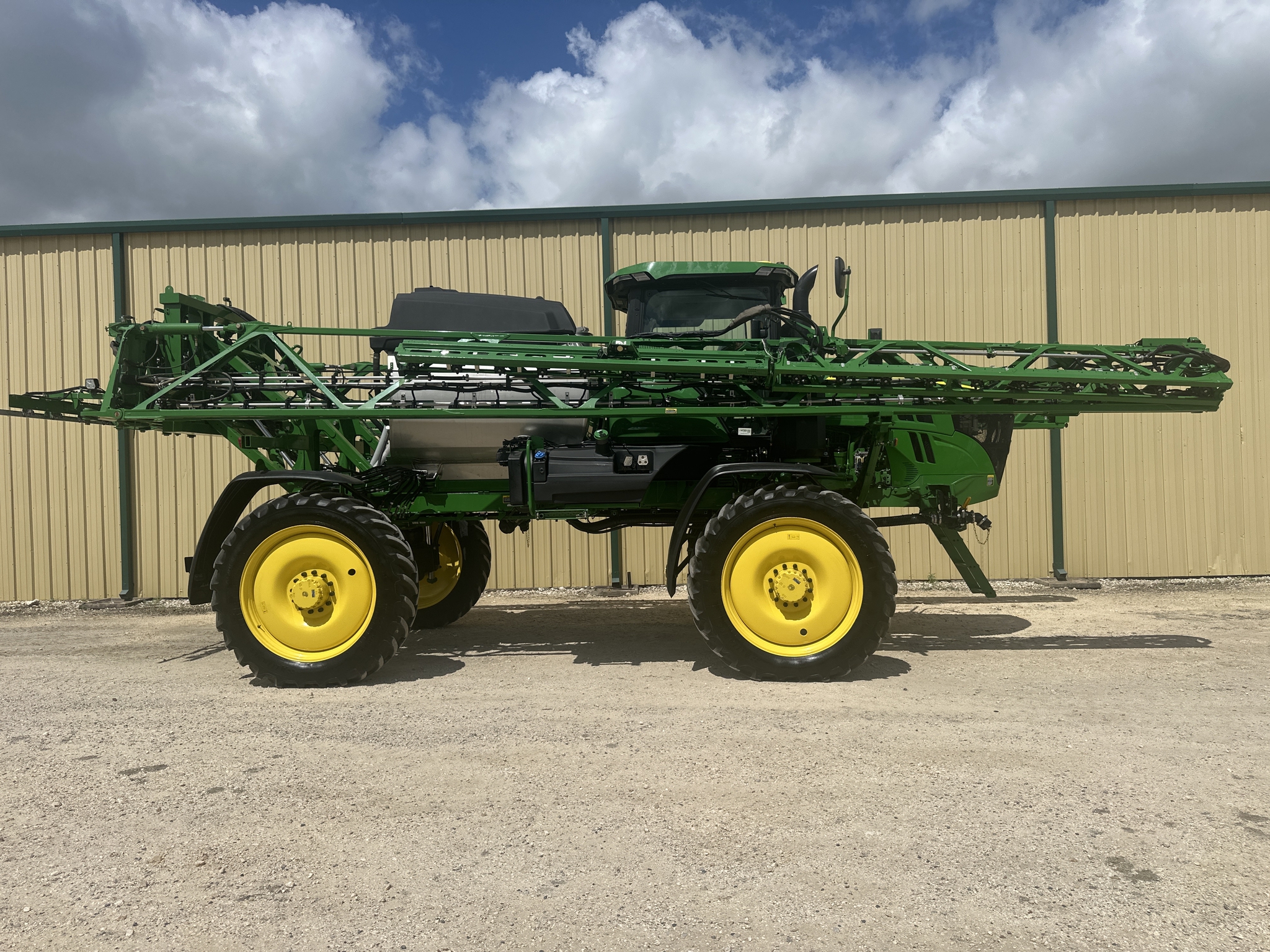 2024 John Deere 412R Image 5