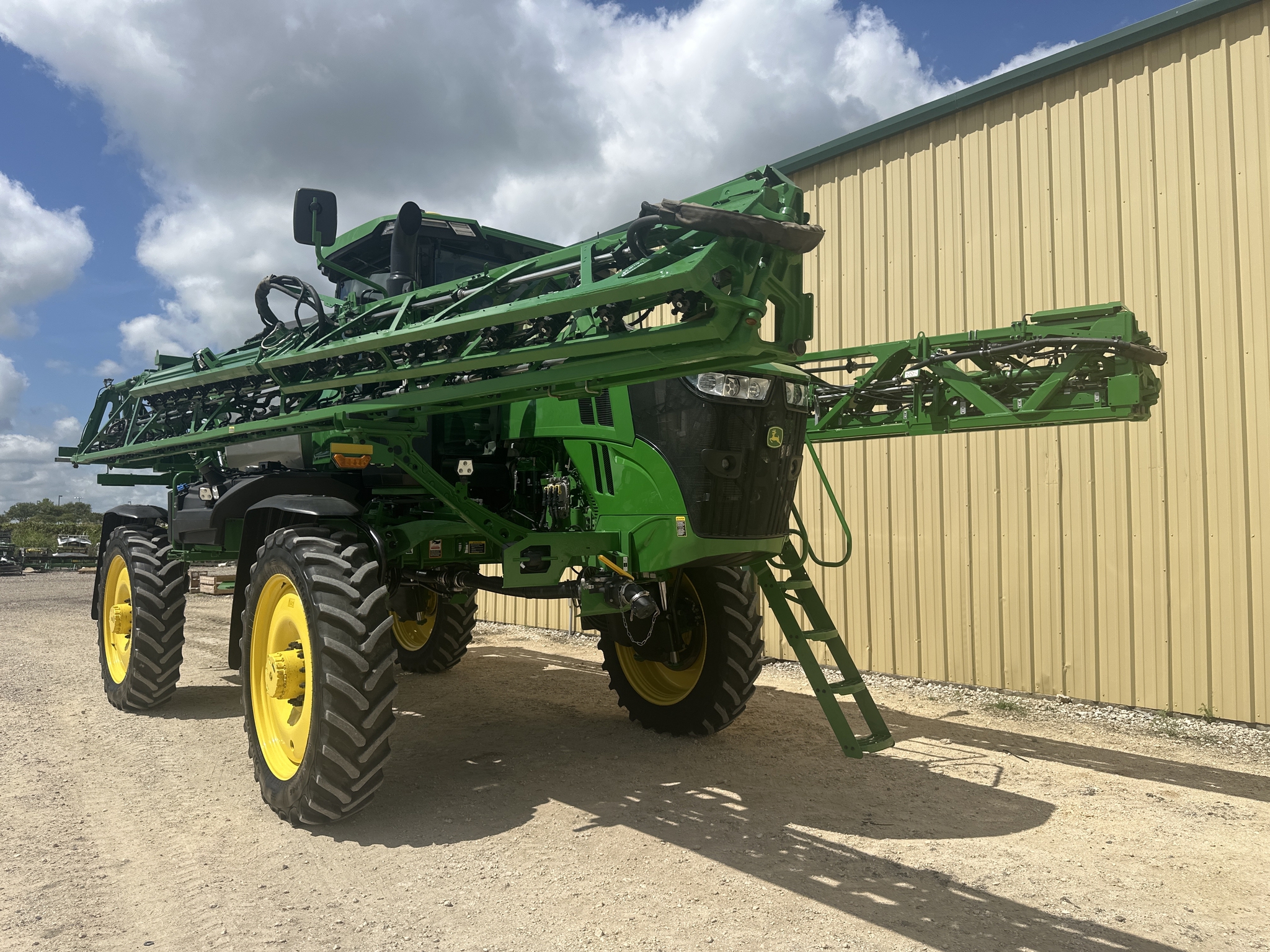 2024 John Deere 412R Image 4