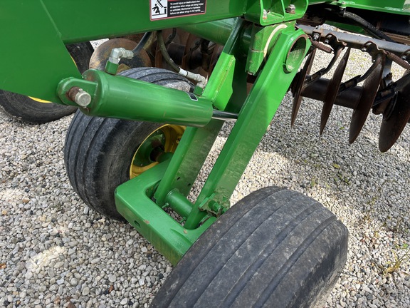 Used 2013 John Deere 2623VT Vertical Tillage at Koenig Equipment in Urbana, OH - Photo15