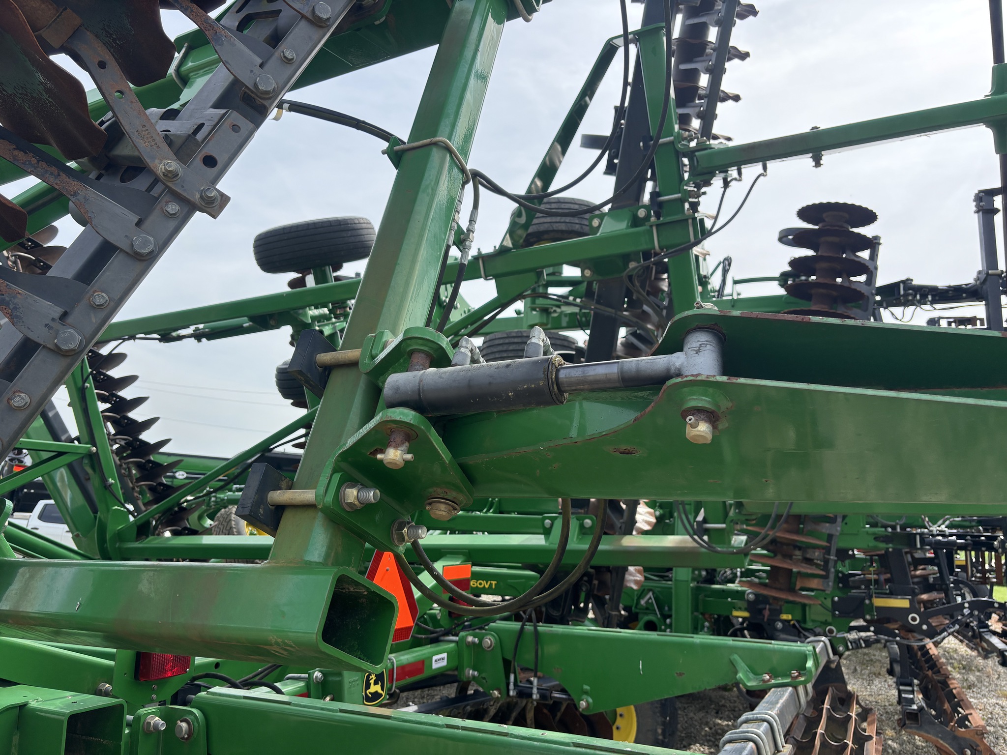 Used 2013 John Deere 2623VT Vertical Tillage at Koenig Equipment in Urbana, OH - PhotoXL16