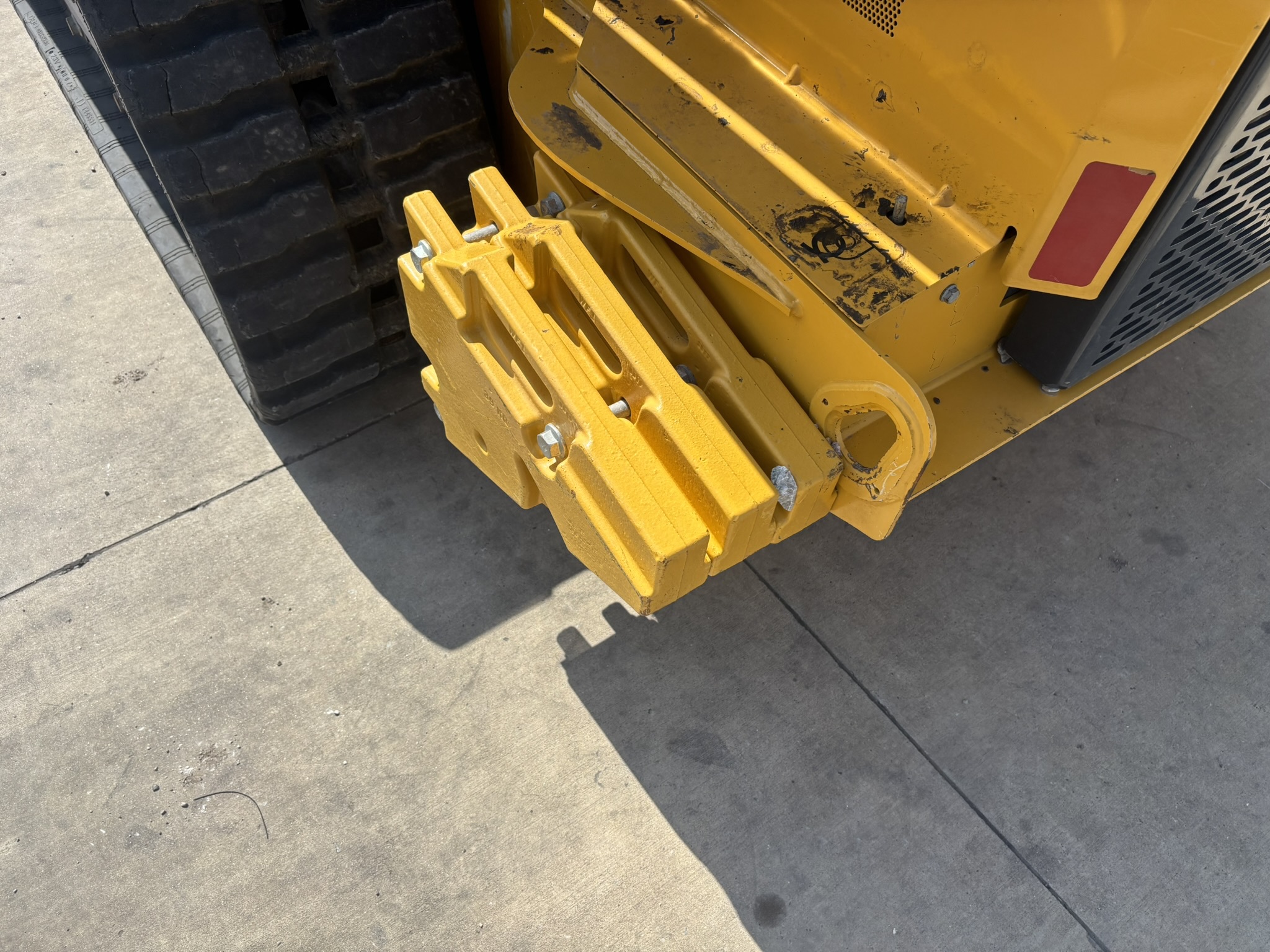 2023 John Deere 325G Image 22