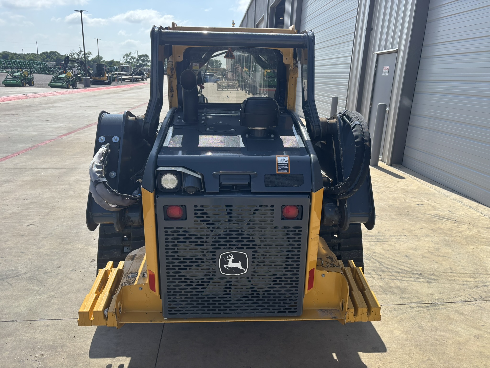 2023 John Deere 325G Image 7