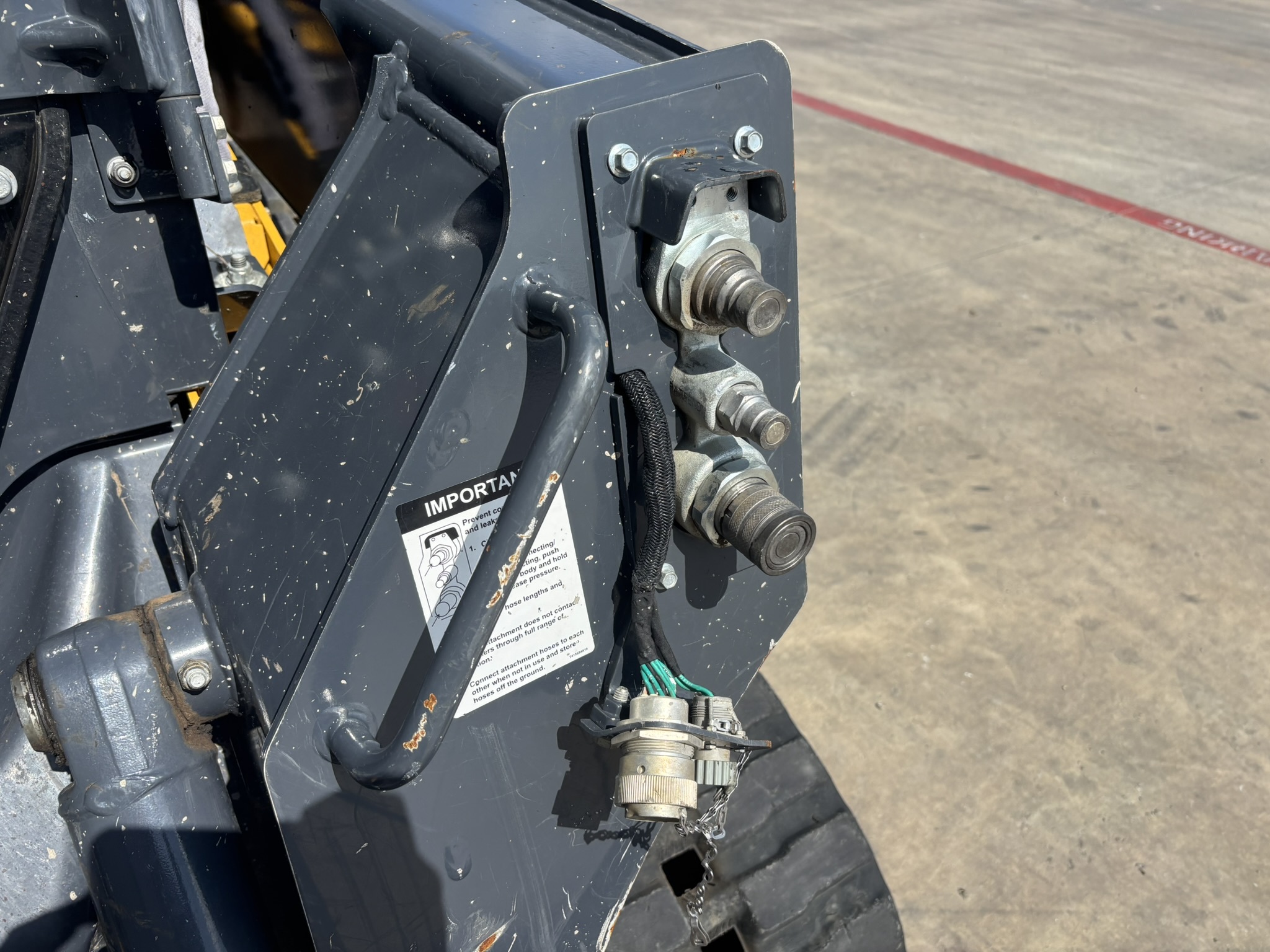2023 John Deere 325G Image 17
