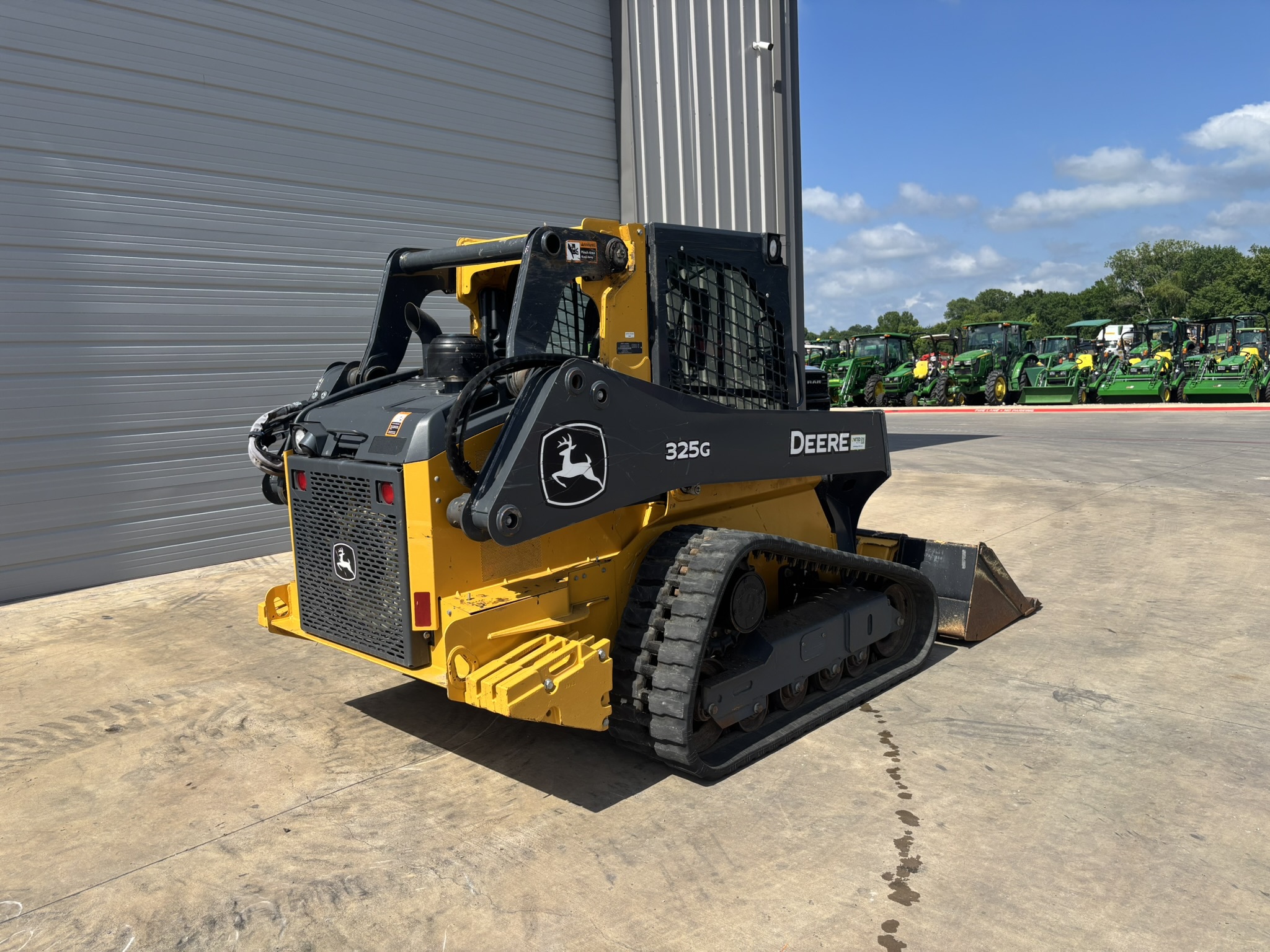 2023 John Deere 325G Image 6