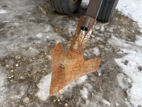 2012 John Deere 2210 - Photo13