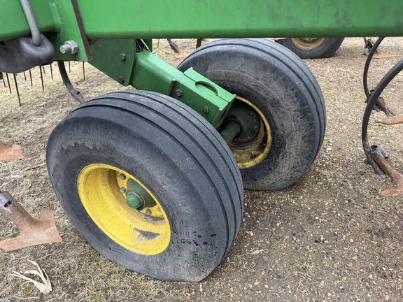 2012 John Deere 2210 - Photo9