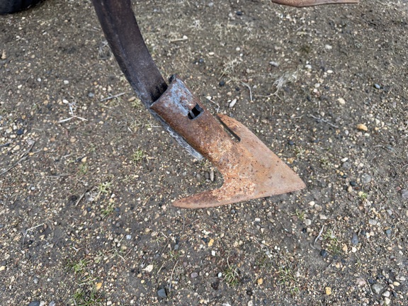 2012 John Deere 2210 - Photo15