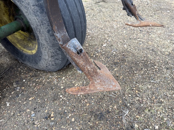 2012 John Deere 2210 - Photo16