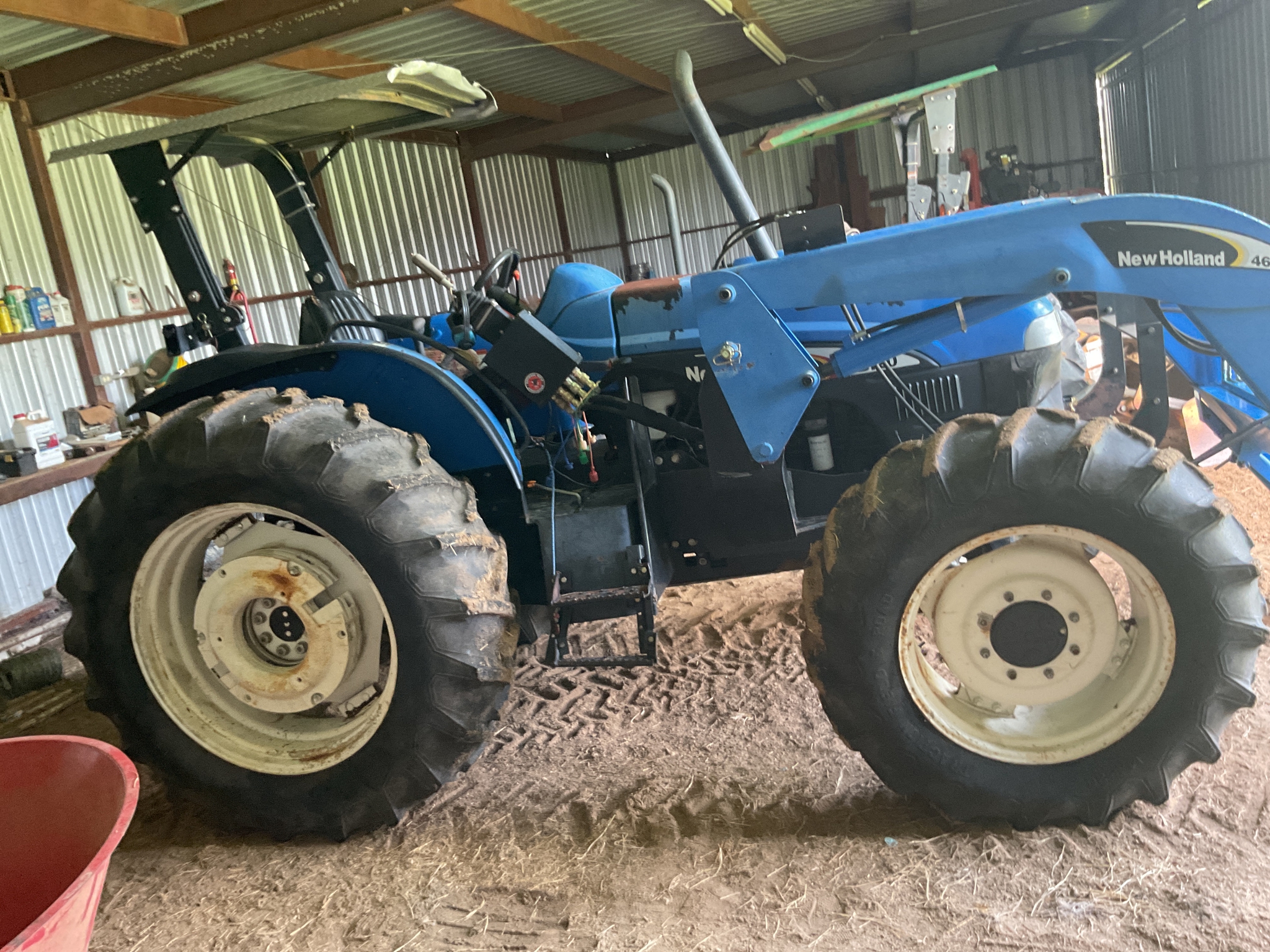 2007 New Holland TB120 Image 5