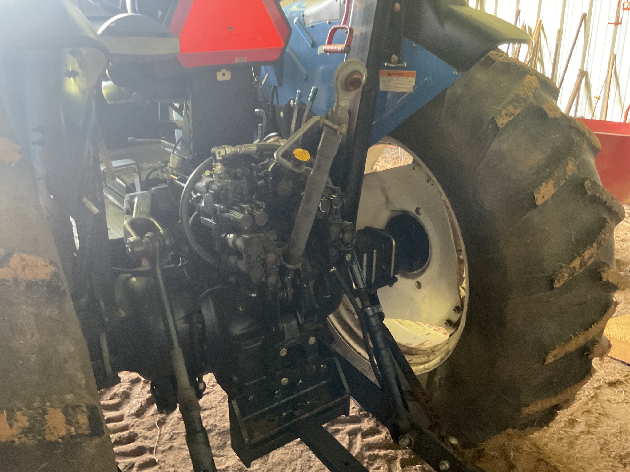 2007 New Holland TB120 Image 9