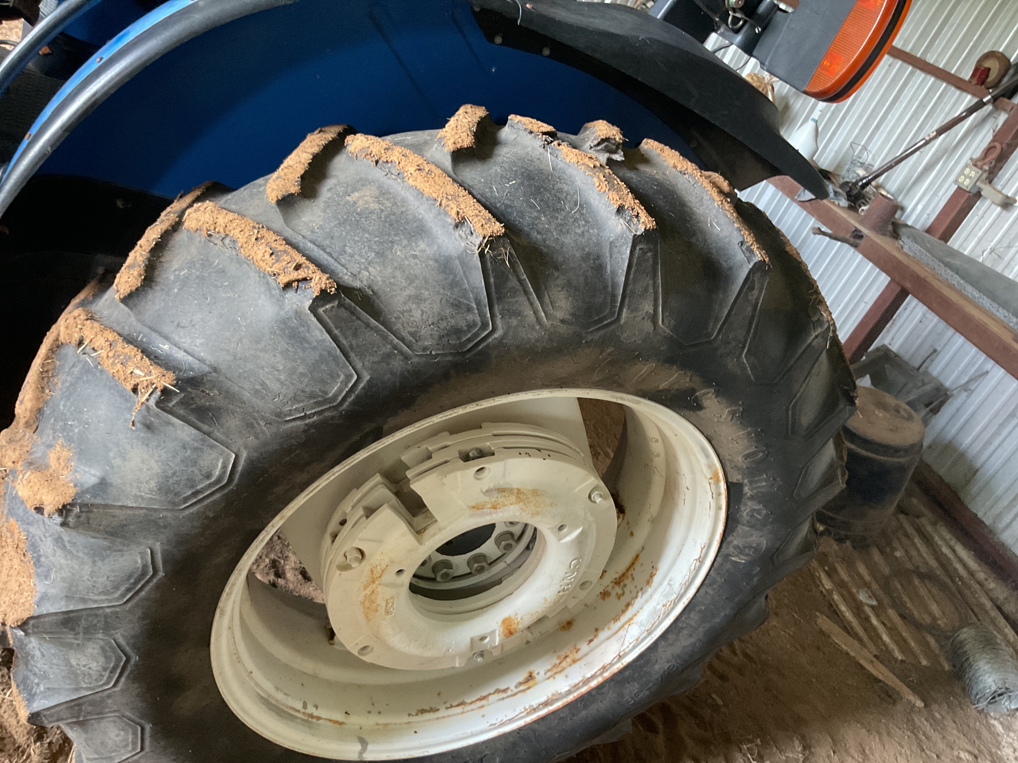 2007 New Holland TB120 Image 22