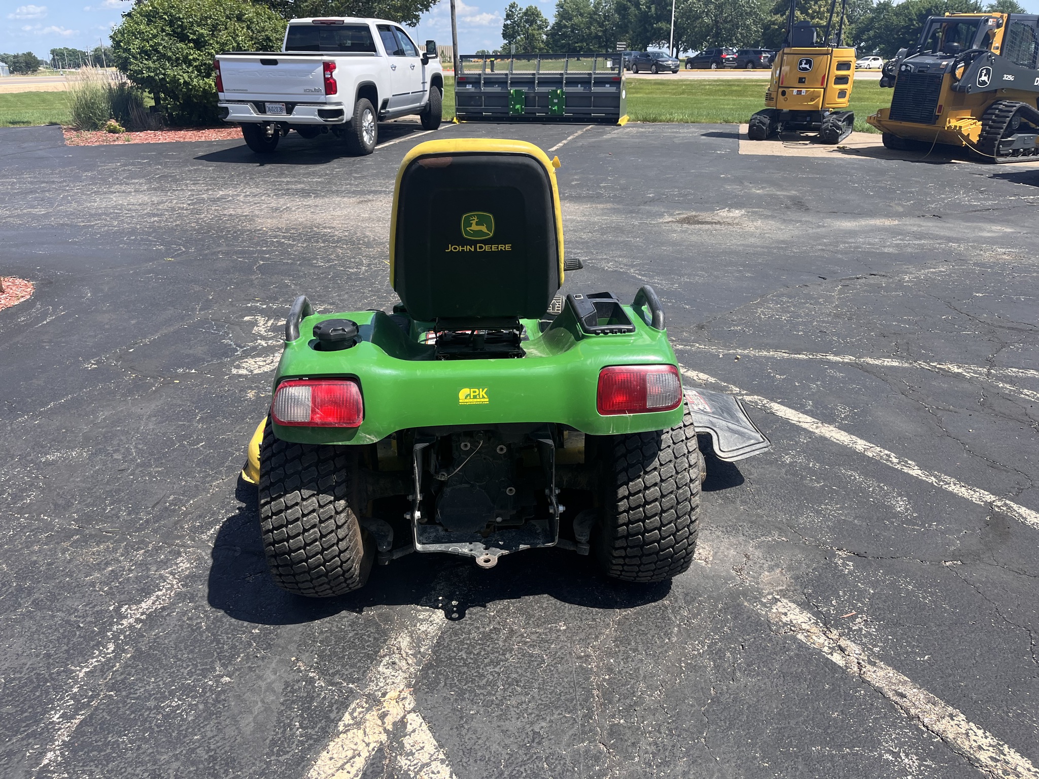 2012 John Deere X724 Image 3