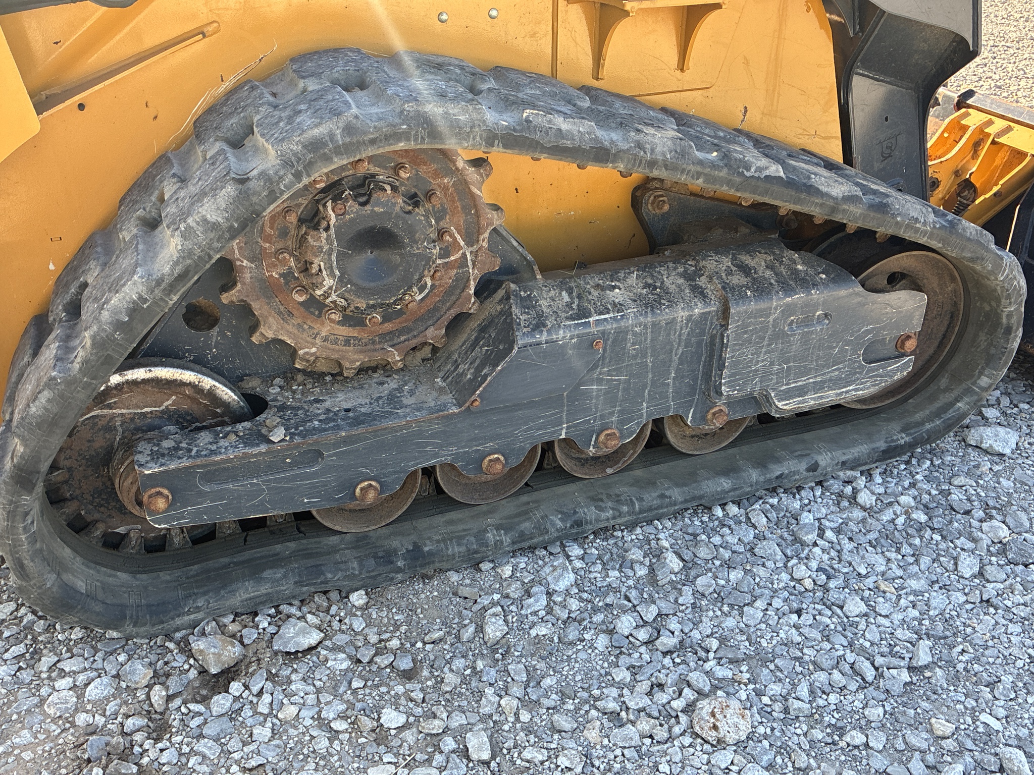 2019 John Deere 317G Image 13