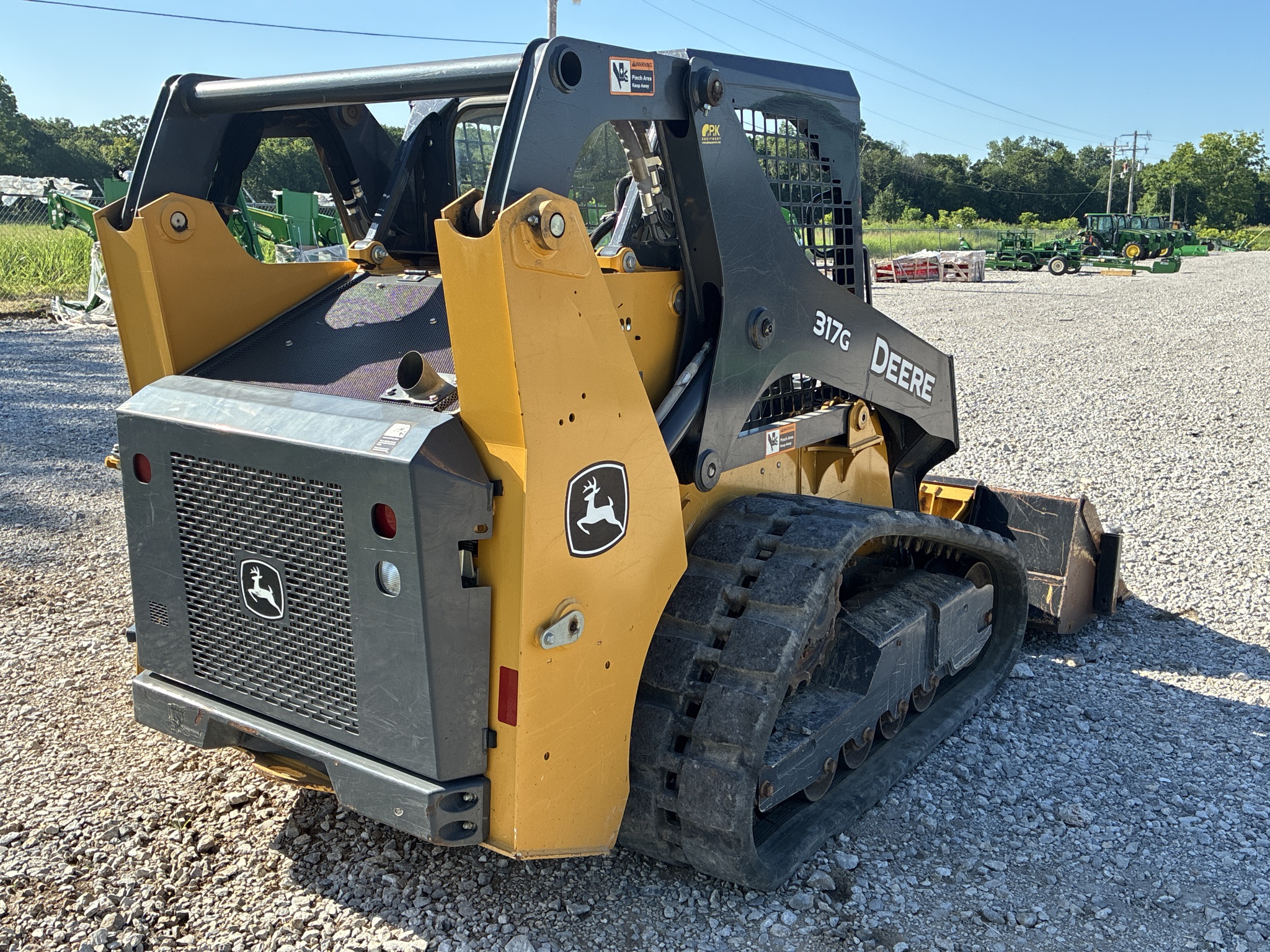 2019 John Deere 317G Image 5