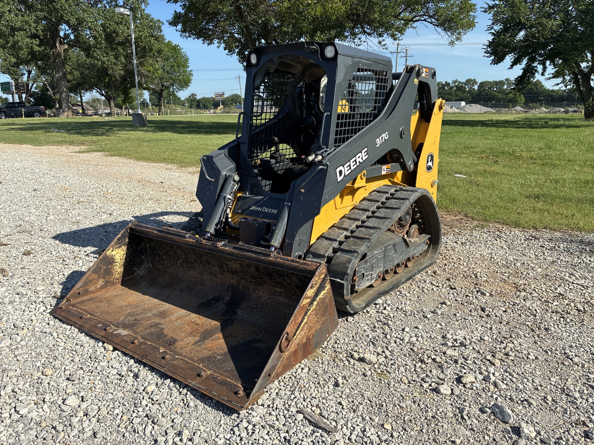 2019 John Deere 317G Image 1