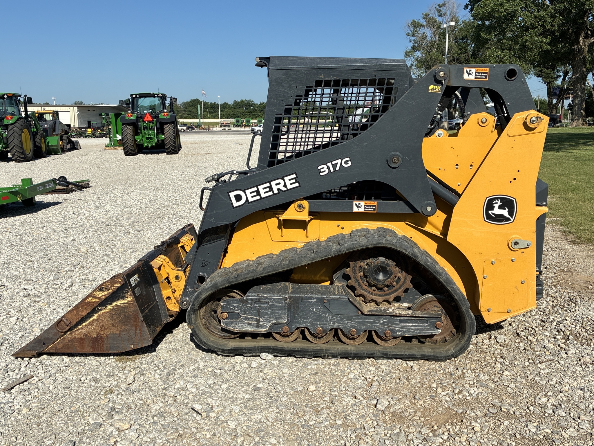 2019 John Deere 317G Image 2