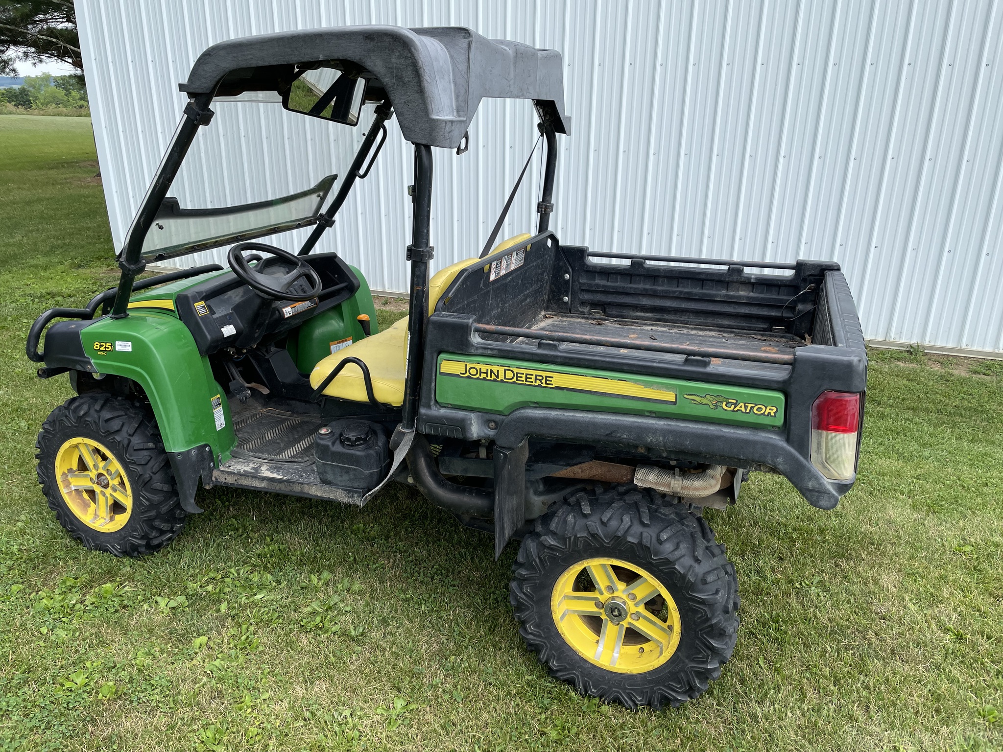 2012 John Deere XUV 825I GREEN Image 2