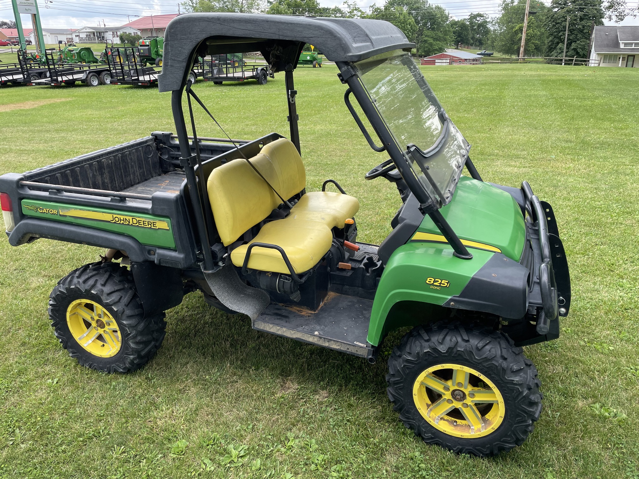 2012 John Deere XUV 825I GREEN Image 4