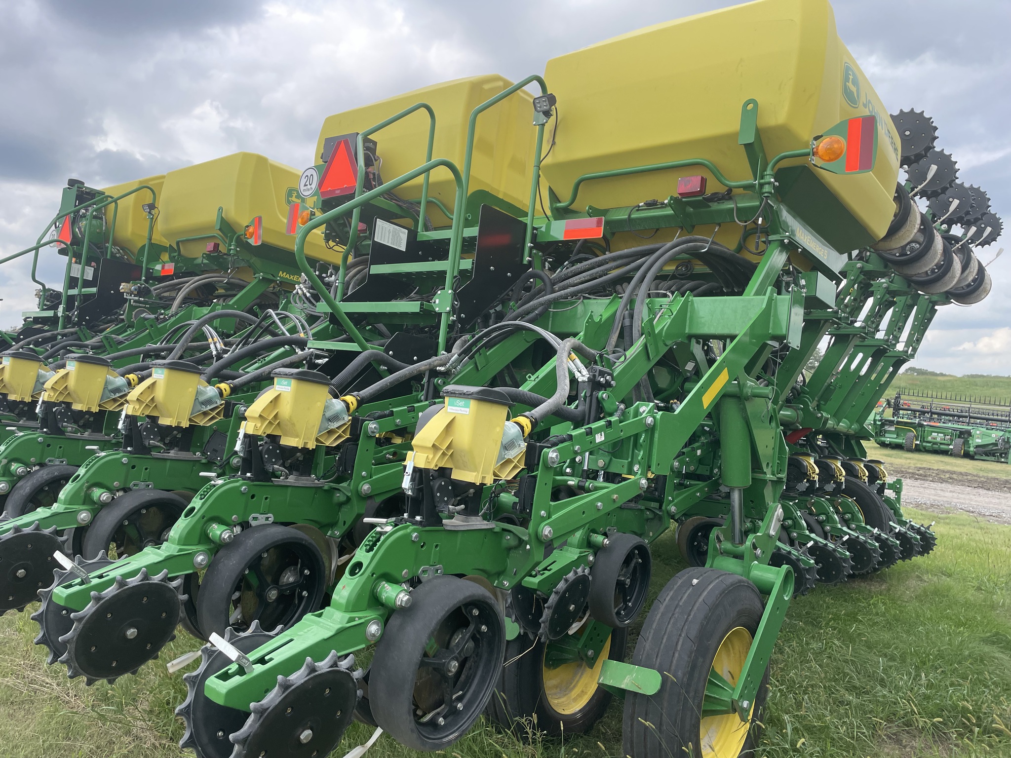 2023 John Deere 1795 Image 5