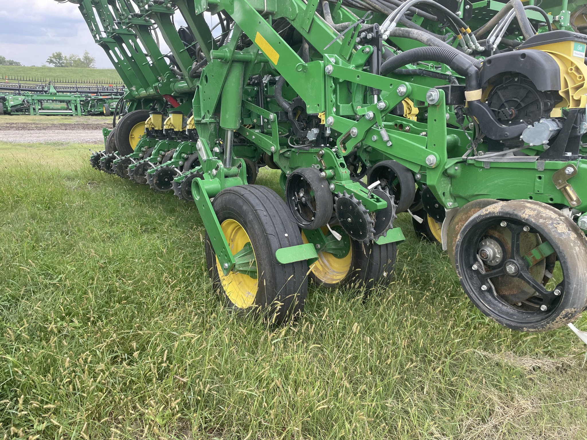 2023 John Deere 1795 Image 9