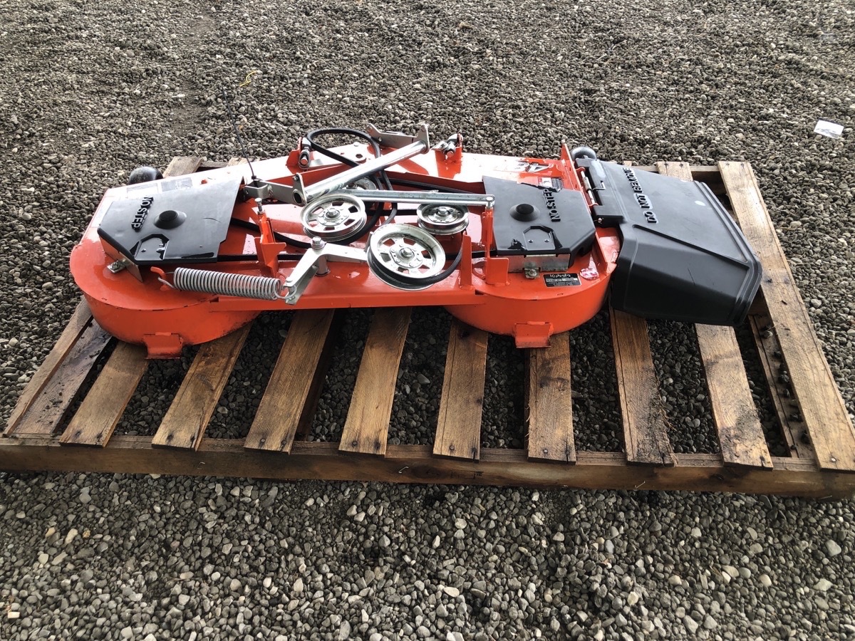 2019 Kubota T2290 Image 8
