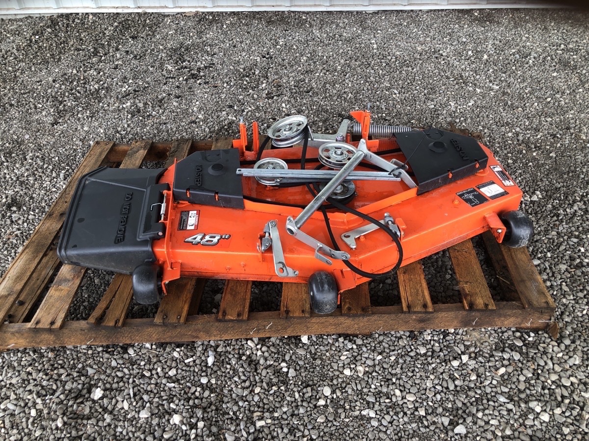 2019 Kubota T2290 Image 7