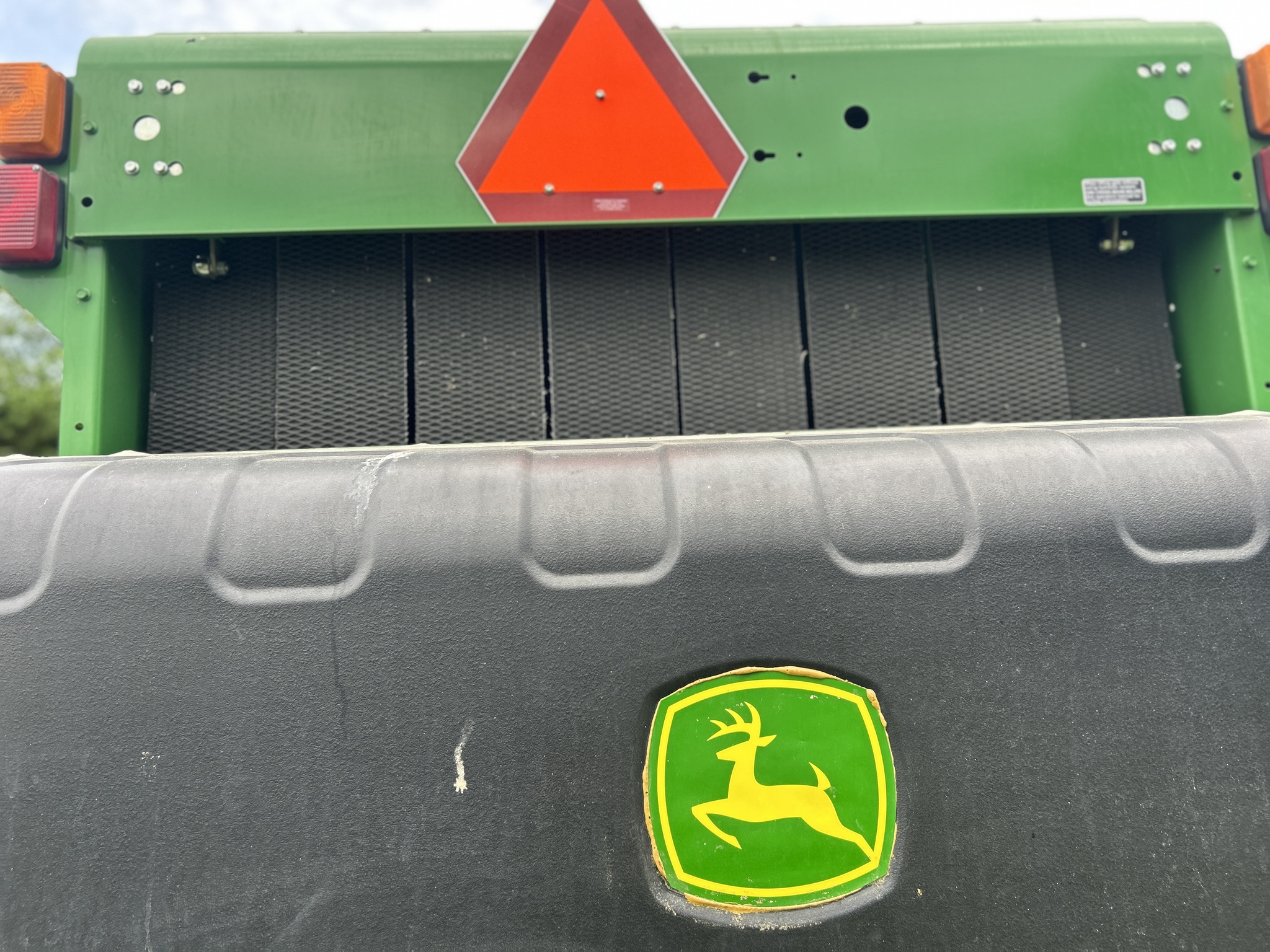 2018 John Deere 560M Image 7
